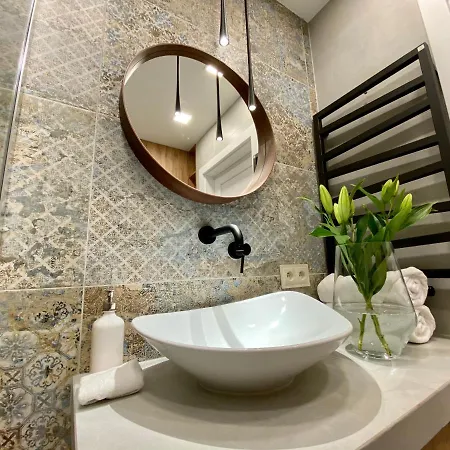 Aravel Old Town Apartments *