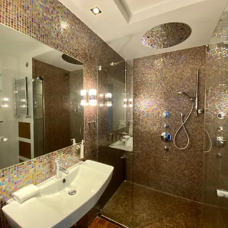 Aravel Old Town Apartments *